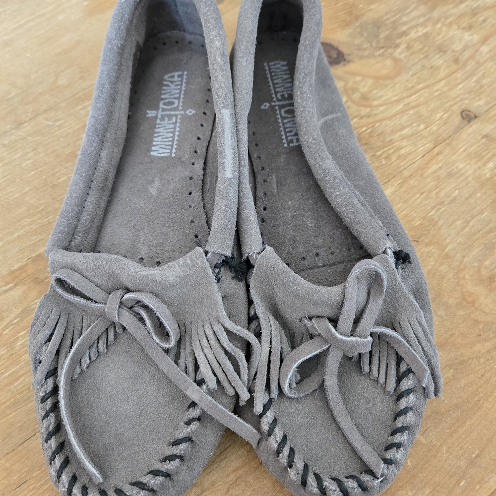 Minnetonka Women's Suede Moccasins in Gray